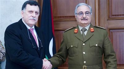 حفتر يتأهب عسكريا والسراج يعلن النفير العام