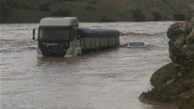 إيران تستغيث بشركات النفط للمساعدة في إغاثة ضحايا السيول