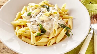 وجبة سريعة التحضير.. باستا بالصوص الأبيض 