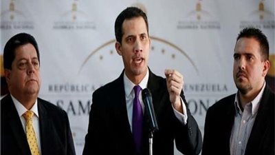 السلطات الفنزويلية تلاحق جوايدو جنائيا بعد رفع الحصانة البرلمانية عنه