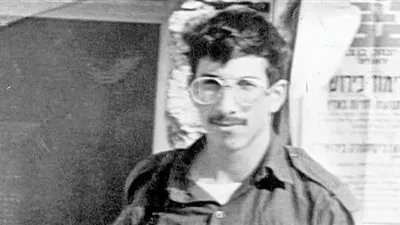 الدفاع الروسية تسلم إسرائيل رفات الجندي المفقود منذ 1982