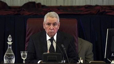 الجزائر.. اجتماع غرفتي البرلمان لتحديد موعد 