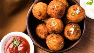 طريقة تحضير كرات الموزريلا المقلية