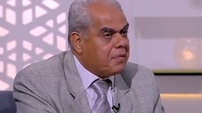 أستاذ مناهج: التعليم والبحث العلمي هما قاطرة التطوير والتنوير