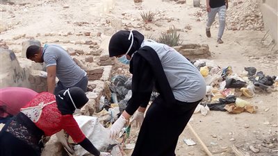 بعد اكتشاف 86 سحر في الكرنك وأرمنت.. فريق نبضة بالأقصر يواصل مبادرته لتطهير المقابر (صور)