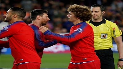 جماهير برشلونة تحسم مصير انتقال جريزمان إلى الكامب نو