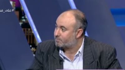 مستشار سابق بالجيش الليبي: طائرات محملة بالسلاح والإرهابيين تأتي من قطر وتركيا