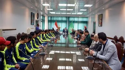 محافظ القليوبية يكرم فريق الإصلاح الزراعي لفوزه بالمركز الأول في دوري مراكز الشباب (صور)