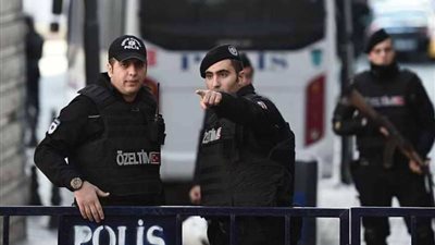 فصل أكثر من 33000 ضابط شرطة في تركيا بسبب روابط بحركة فيتو
