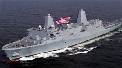 فرقاطتان أمريكيتان تجليان جنودا من عاصمة ليبيال