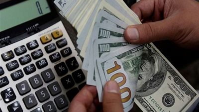 دراسة تكشف عن سعر الدولار أمام الجنيه خلال العام المالي الجديد