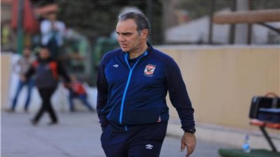 عاجل.. الأهلي يستقر على بديل لاسارتي بعد فضيحة صن داونز