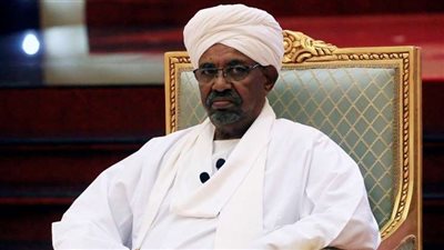 قوى سودانية تطالب الجيش بدعم مطلب تنحي البشير فورا