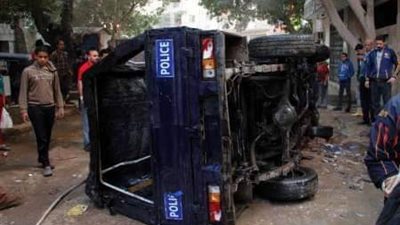 إصابة نائب مأمور وضابط مباحث وخفير في انقلاب سيارة شرطة بملوي