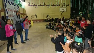مركز شباب المدينة بالسويس يكرم أمهات المثاليات ويحتفل مع الأيتام (صور)