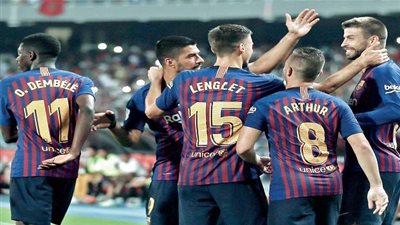 دفاع برشلونة يهدد تحقيق الثلاثية التاريخية