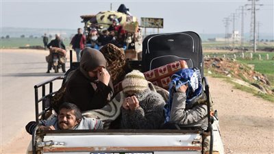 انسحاب روسي من تل رفعت السورية.. ونازحو عفرين يترقبون