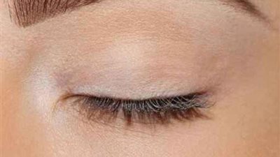 الطريقة الصحيحة لتشقير الحواجب في المنزل