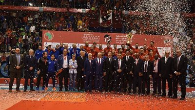 الأهلي يتوج ببطولة إفريقيا للأندية الأبطال للكرة الطائرة (صور)