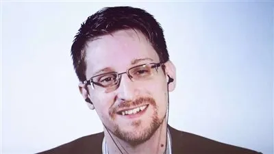 سنودن عن اعتقال أسانج: لحظة سوداء في تاريخ الصحافة