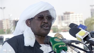 وسائل إعلام سودانية: اعتقال رئيس الحكومة السودانية محمد طاهر أيلا