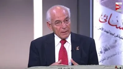 فاروق الباز: السيسي قال لي إنه وضع مشروع 