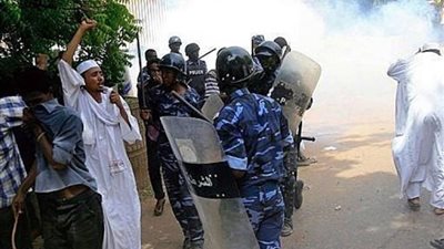 حملة اعتقالات واسعة في السودان تطول شخصيات مقربة من البشير