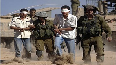 اعتقال 4 فلسطينيين على حدود غزة