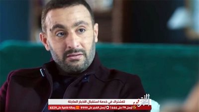 الشرطة تتدخل لإنقاذ أحمد السقا في جنازة محمود الجندي (صور)