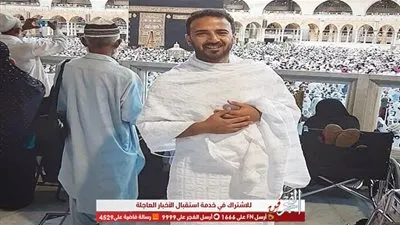 محمد مهران يؤدي مناسك العمرة (صور) 