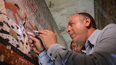 التفاصيل الكاملة لاكتشاف وترميم مقبرة 