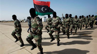 اشتباكات عنيفة بين قوات الجيش الليبي وميليشيات مسلحة قرب طرابلس