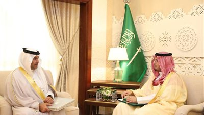 الأمير أحمد بن فهد يطلع على إنجازات ميناء الملك عبدالعزيز