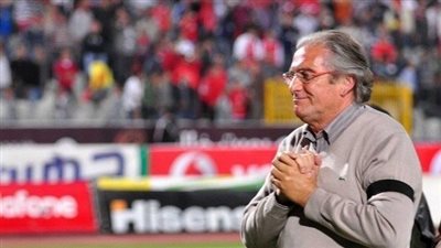 مدافع الأهلي السابق يلمح إلى إمكانية عودة مانويل جوزيه