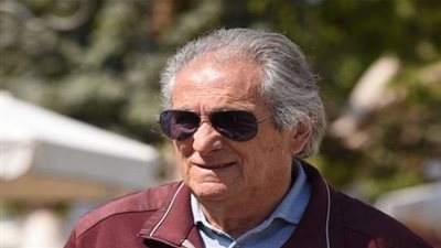 نجم الأهلي السابق: 