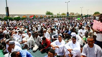 السودان: المحتجون يقدمون مطالبهم إلى المجلس العسكري الانتقالي