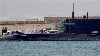 طرد طاقم غواصة بريطانية بعد الكشف عن تعاطيهم المخدرات