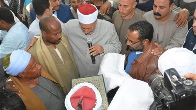 محافظ سوهاج ينيب السكرتير العام لحضور مراسم الصلح بين عائلتي آل ضمرانى وآل الريان