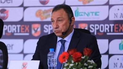 مفاجأة.. الأهلي يفاوض أفضل مدرب في إفريقيا لخلافة لاسارتي