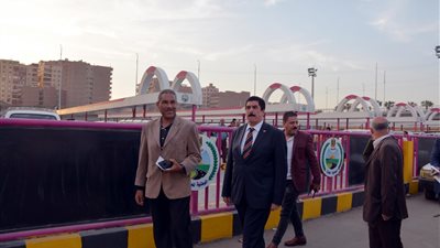 محافظ القليوبية يفاجئ مسطرد بشبرا الخيمة.. ويتفقد أعمال تطوير الموقف (صور)