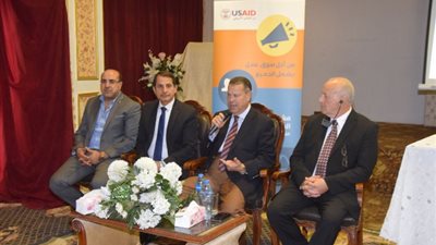 محافظ بني سويف يشهد ورش عمل مشروع تطوير القوي العاملة.. ويؤكد على أهمية الخروج بأجندة مشروعات لتحقيق التنمية 