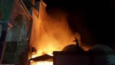 عاجل.. اندلاع حريق في المسجد الأقصى (فيديو)