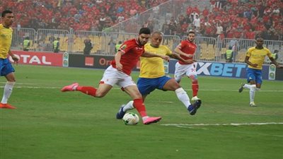 عدلي القيعي: الأهلي يمر بأصعب فترة في تاريخه.. والزمالك بـ