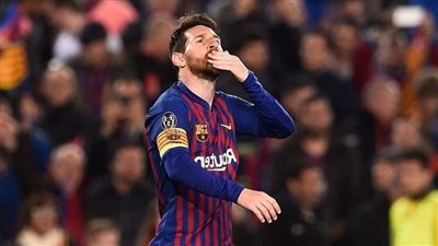 تعليق ناري من مدافع ليفربول بشأن ميسي قبل موقعة نصف نهائي دوري الأبطال