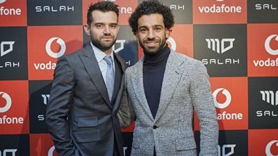 وكيل محمد صلاح يكذب رحيله عن ليفربول