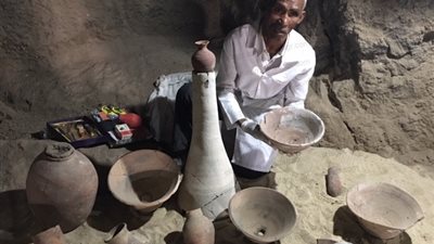 وزيري: عثرنا على مخطوطة كاملة و50 ختما جنائزيا في كشف الأقصر الجديد 