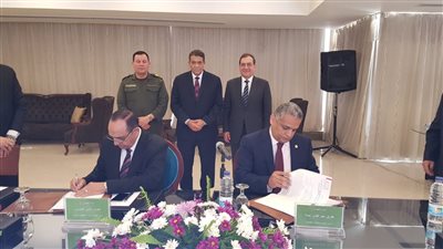 توقيع بروتوكول تنفيذ شبكة الغاز الطبيعى بالحى الحكومى بالعاصمة الإدارية