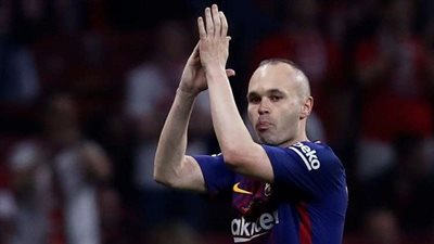 إنييستا يلعب ضد برشلونة