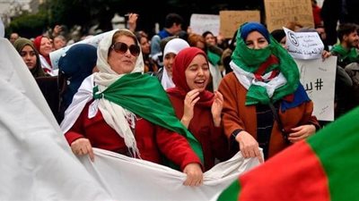 الجزائريون يطمحون فى تنازلات جديدة للجمعة التاسعة