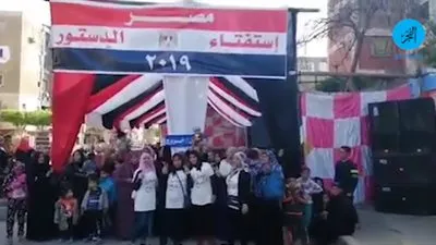 المواطنون يبدأون التوافد على مدرسة عابدين الثانوية بروض الفرج للمشاركة في الاستفتاء